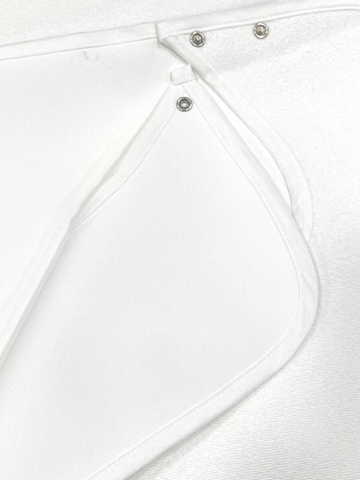 Sgarlata Home Bavaglione in spugna e retro in pvc per persone non autosufficienti