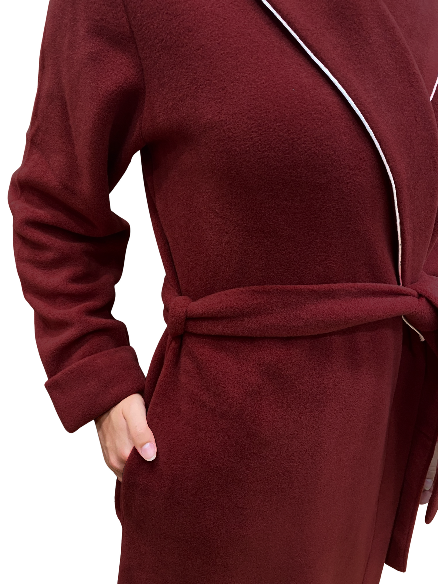 Frauenkleider in Viskose -Batterien modellieren klassische Schalkunst. Nina