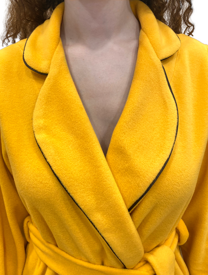 Kurze Mitgift für Frauen in Viskose Batterien Schalmodellkunst. Ottavia