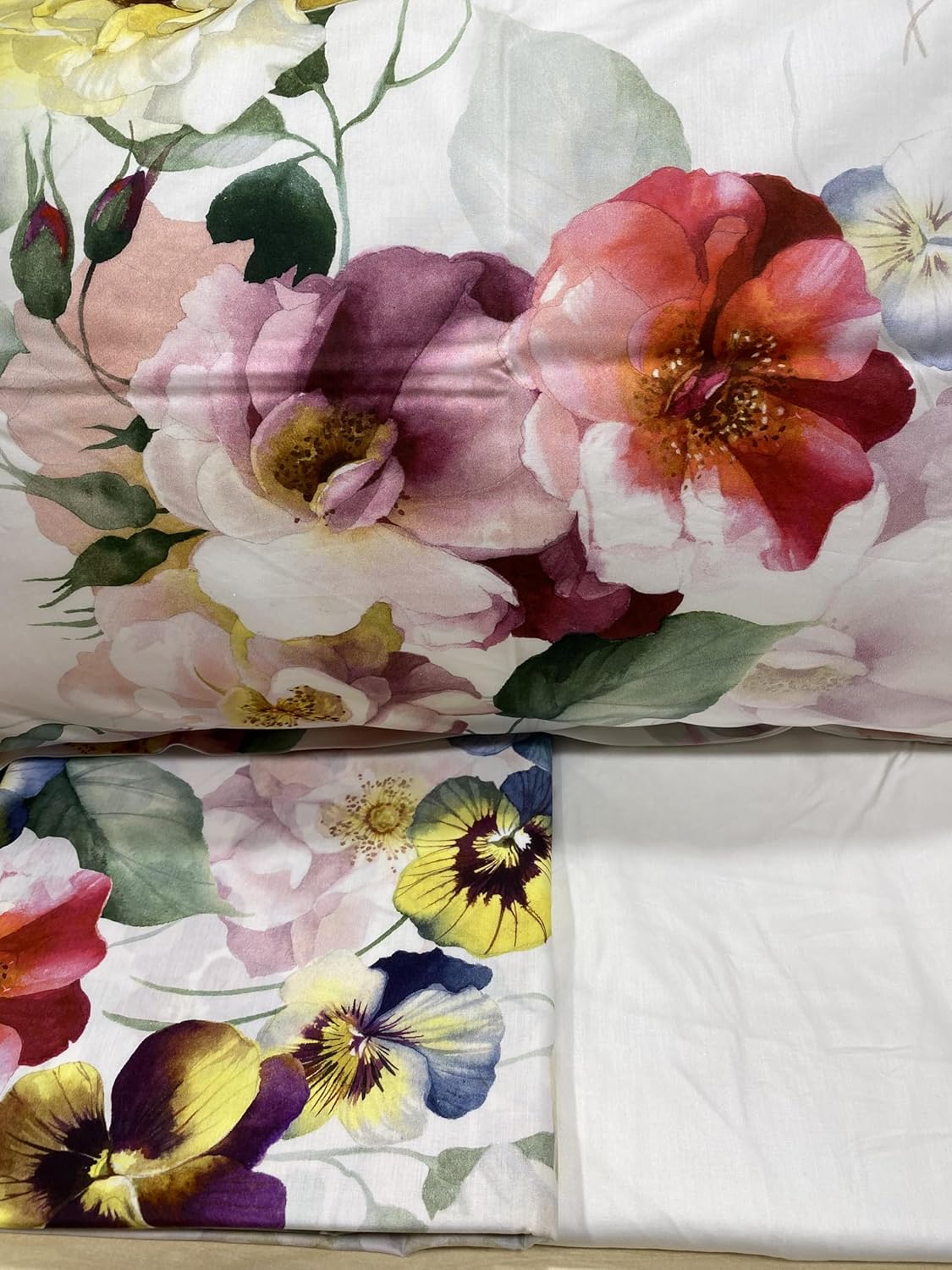 Mirabello Completo Lenzuola letto Due piazze in fine Percalle di Cotone, Effetto copriletto con Doppia Balza Art. Bloom Cascade