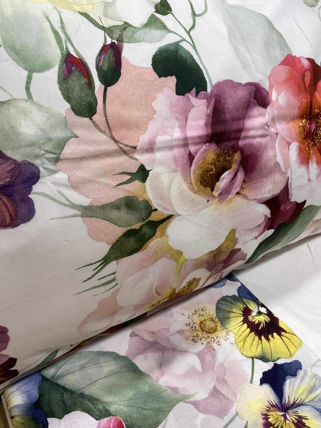 Mirabello Completo Lenzuola letto Due piazze in fine Percalle di Cotone, Effetto copriletto con Doppia Balza Art. Bloom Cascade