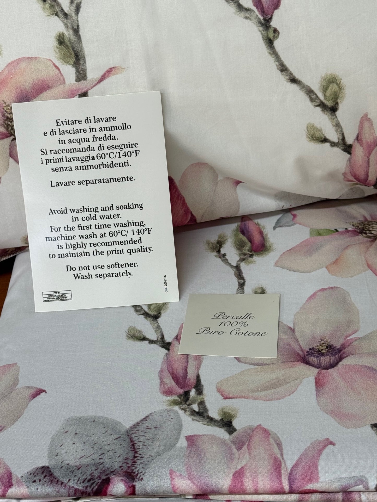 Mirabello parure copripiumino matrimoniale (senza il lenzuolo di sotto) in Puro Percalle di Cotone 100% art. Elegant flowers