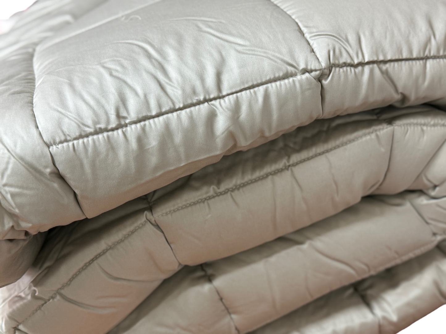 Fazzini trapunta matrimoniale in Puro Raso di Cotone 300TC Tinta Unita art. Trecento