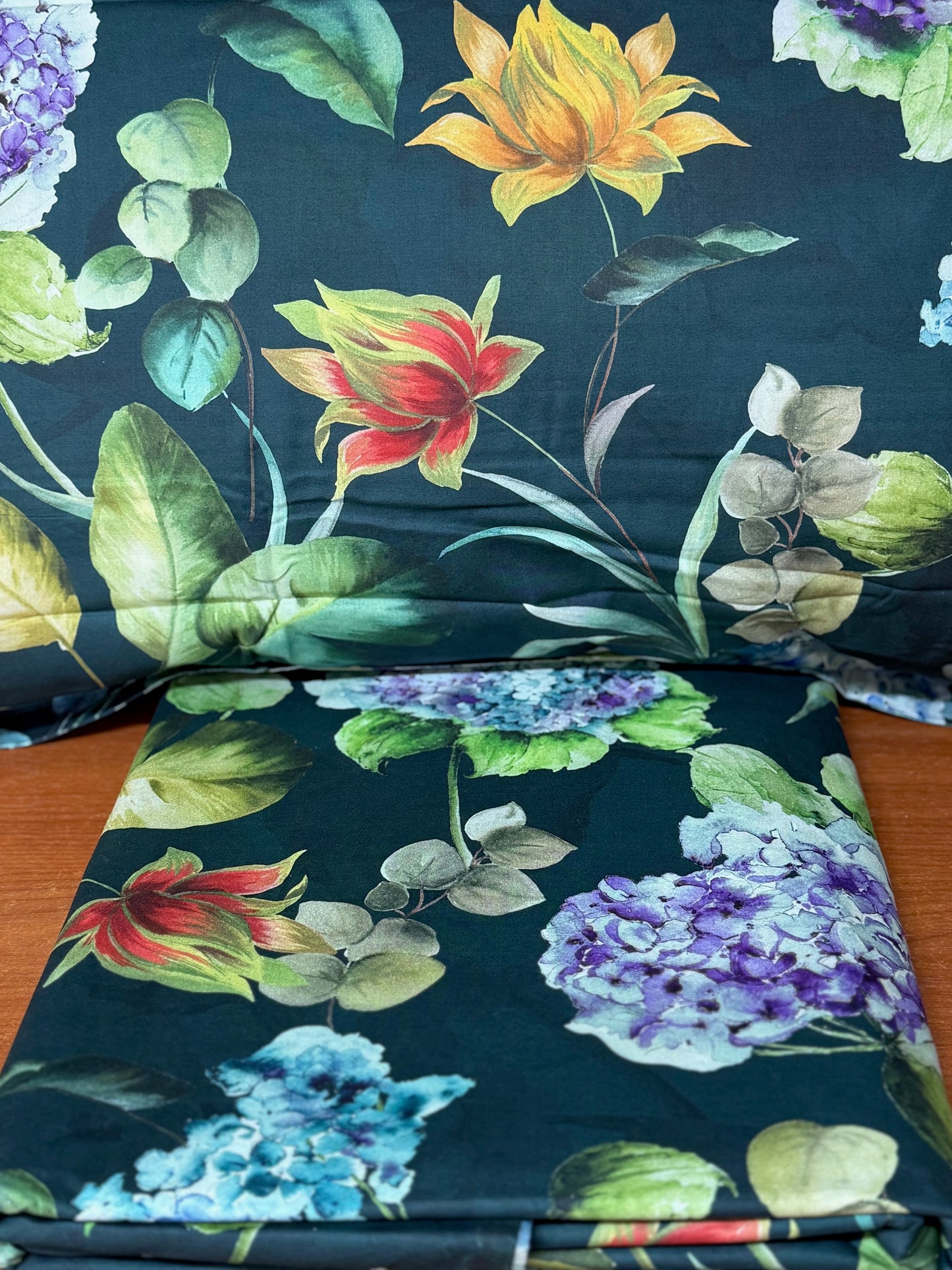 Mirabello parure copripiumino matrimoniale (senza il lenzuolo di sotto) in Puro Percalle di Cotone 100% art. Hydrangea jungle