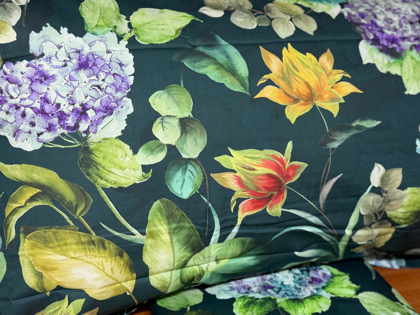 Mirabello parure copripiumino matrimoniale (senza il lenzuolo di sotto) in Puro Percalle di Cotone 100% art. Hydrangea jungle