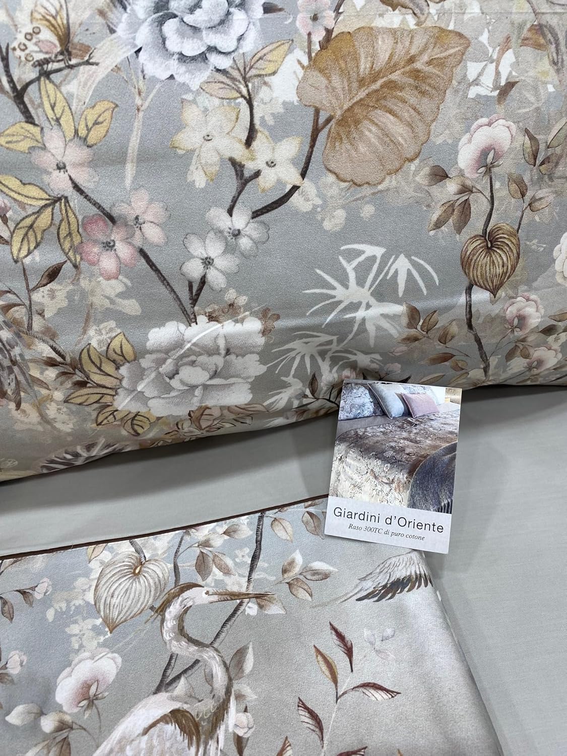 Fazzini complete double bed sheets in Pure Cotton Satin 300TC with Silk and Dream finishing art. Giardini d'Oriente 