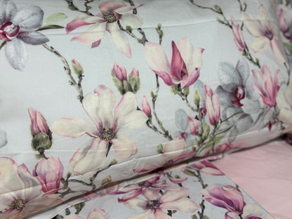 Mirabello Completo Lenzuola letto Due piazze in fine Percalle di Cotone, Effetto copriletto con Doppia Balza Art. Elegant Flowers