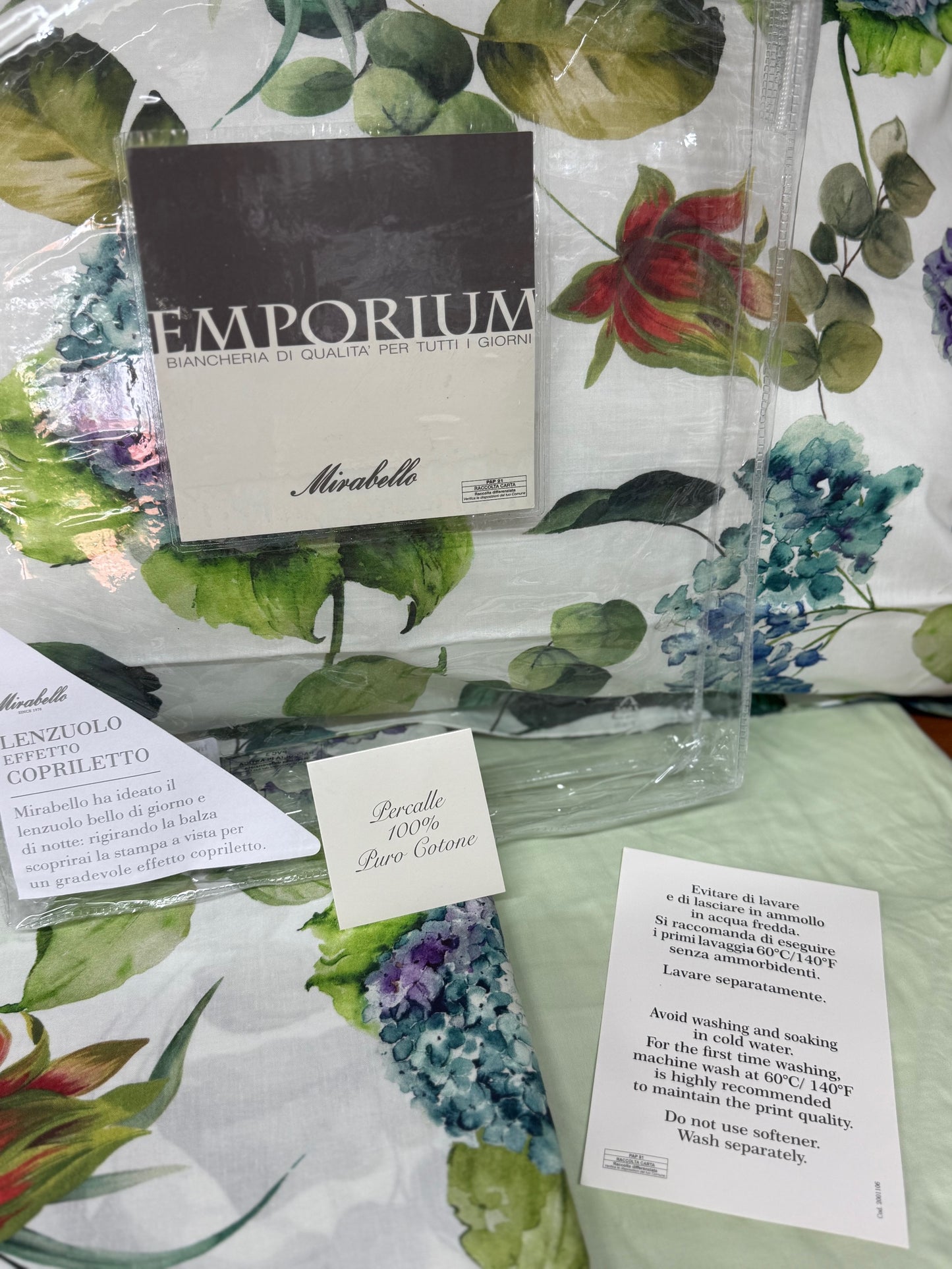 Mirabello Completo Lenzuola letto Due piazze in fine Percalle di Cotone, Effetto copriletto con Doppia Balza Art. Hydrangea Jungle