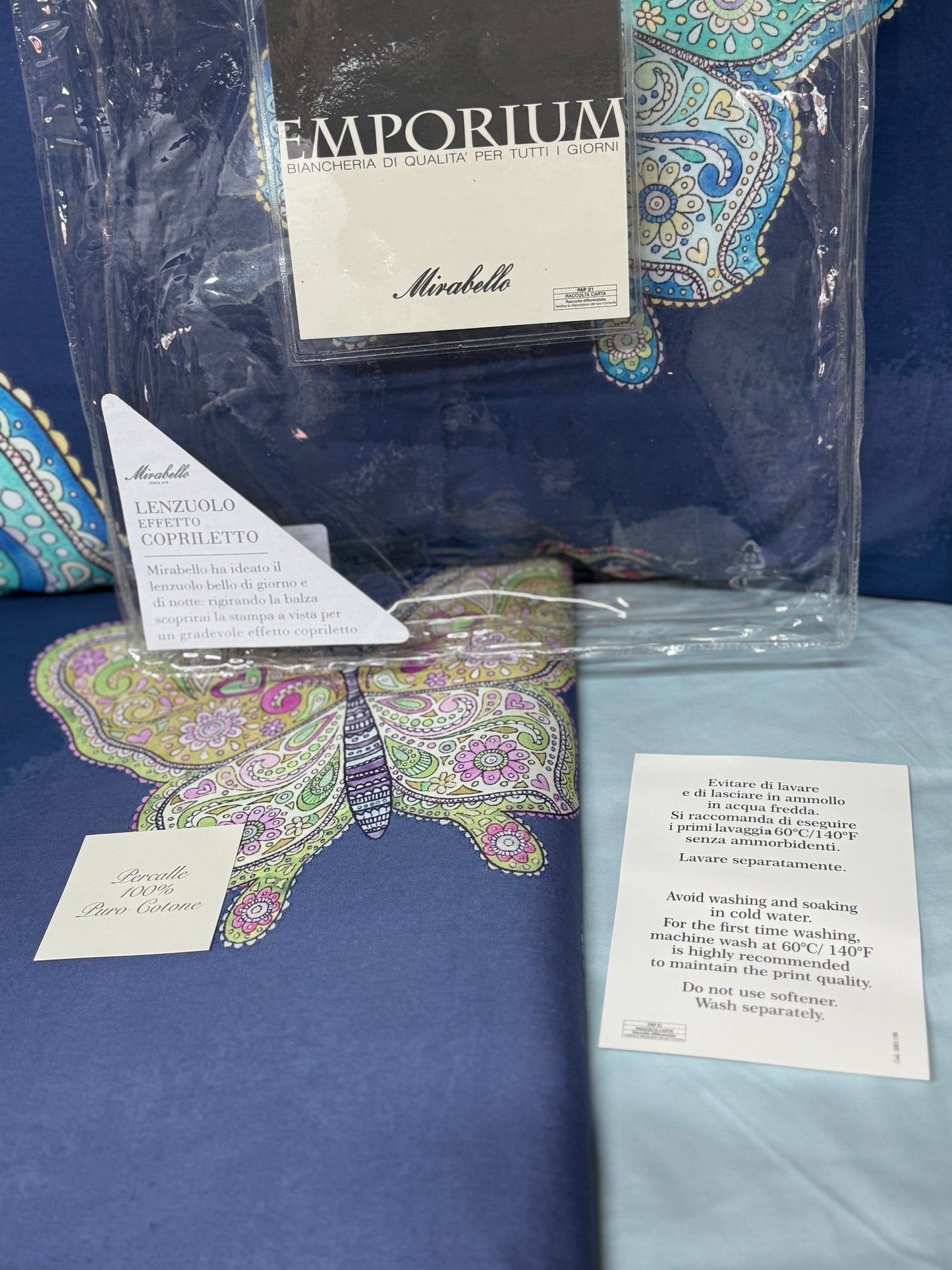 Mirabello Completo Lenzuola letto Due piazze in fine Percalle di Cotone, Effetto copriletto con Doppia Balza Art. Mariposa